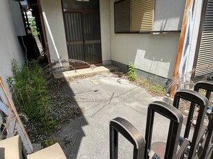 門戸岡田町貸家D棟の物件外観写真